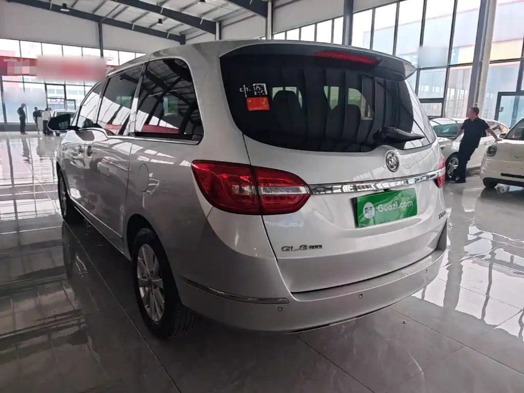 Фото 5 - Buick GL8