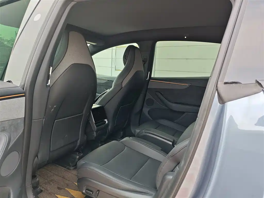 Tesla Model Y L 2025 2025 Facelift Long Range AWD