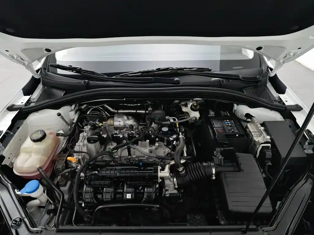 Фото 6 - Roewe i5