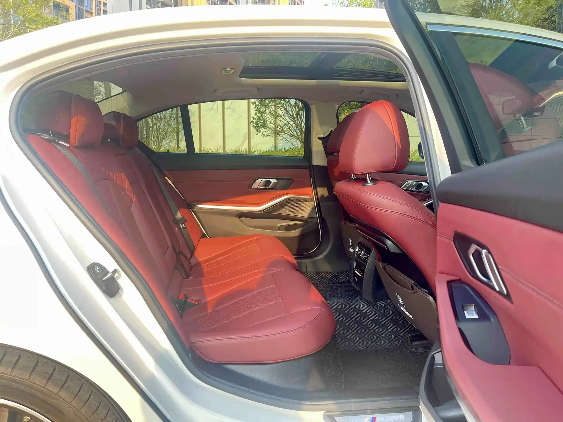 Photo 14 - BMW 3 Series