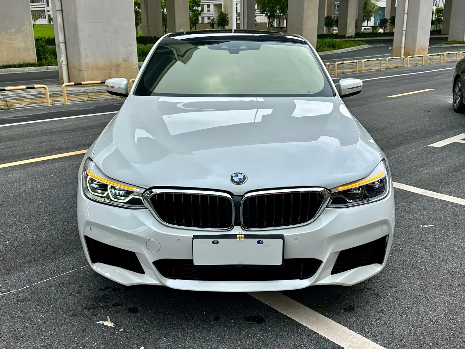 Фото 2 - BMW 6 Series GT