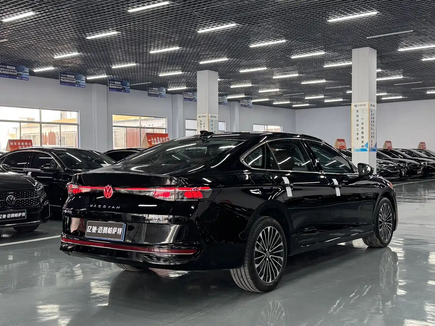 Volkswagen Magotan 2024 380TSI DSG Luxury Edition (Daimai Package) фото 6