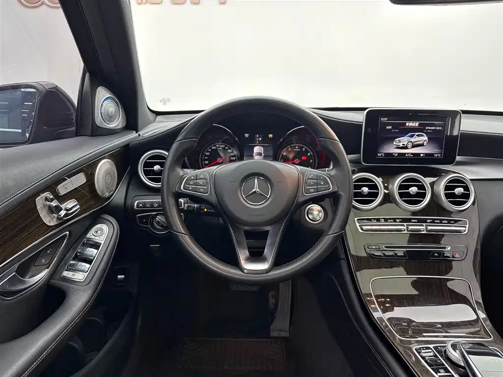 Mercedes-Benz GLC 2019 GLC 260 4MATIC Luxury фото 9