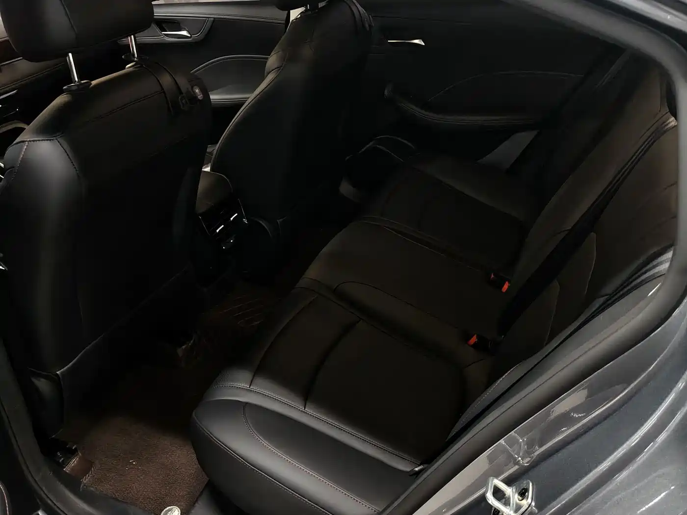Photo 3 - Roewe i5