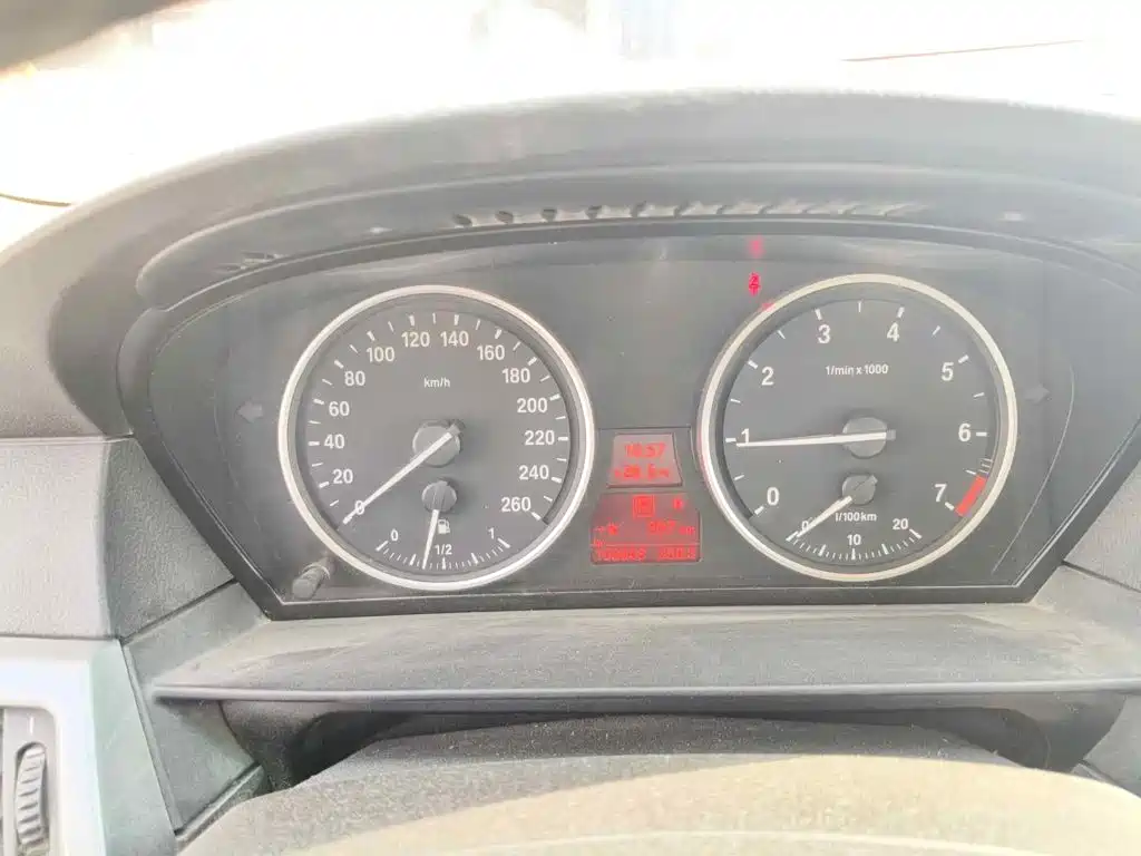 Фото 15 - BMW 5 Series