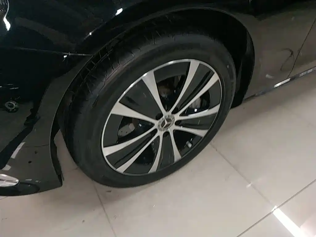 Mercedes-Benz E-Class New Energy 2022 Facelift E 350 e L Plug-in Hybrid Sedan фото 23