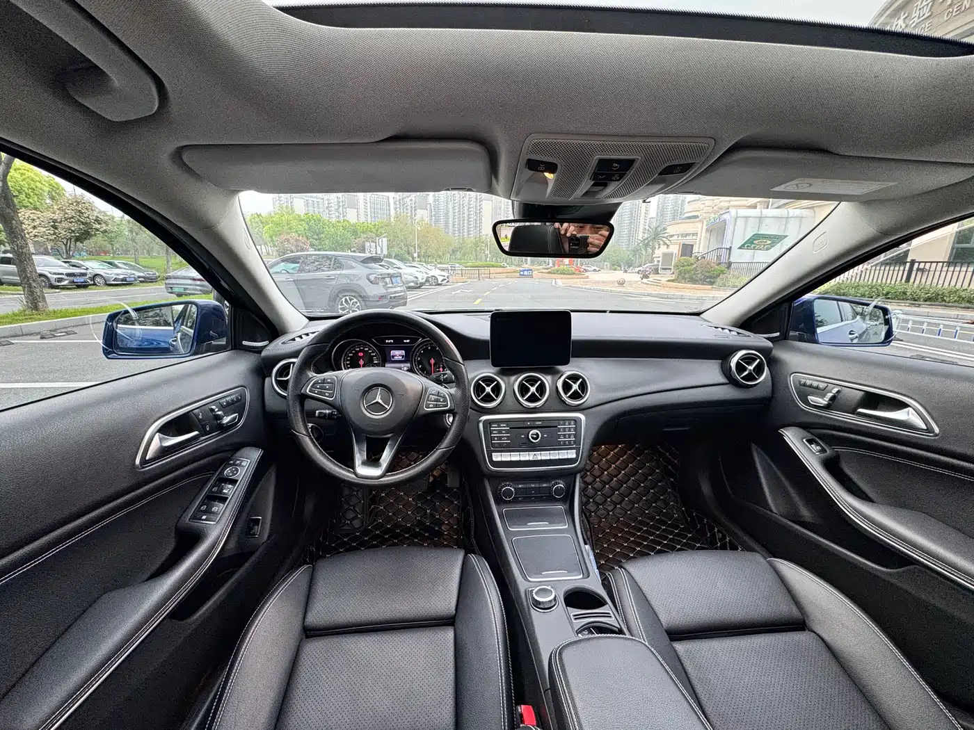 Mercedes-Benz GLA 2017 GLA 220 4MATIC Luxury фото 7