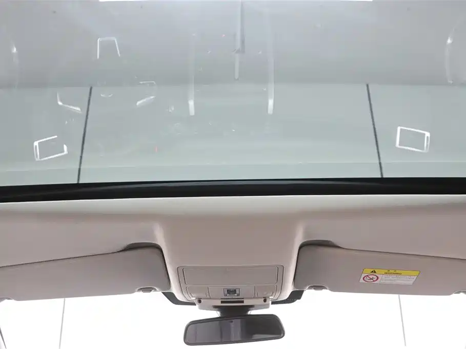 Land Rover Discovery Sport 2019 240PS SE Edition China VI фото 21