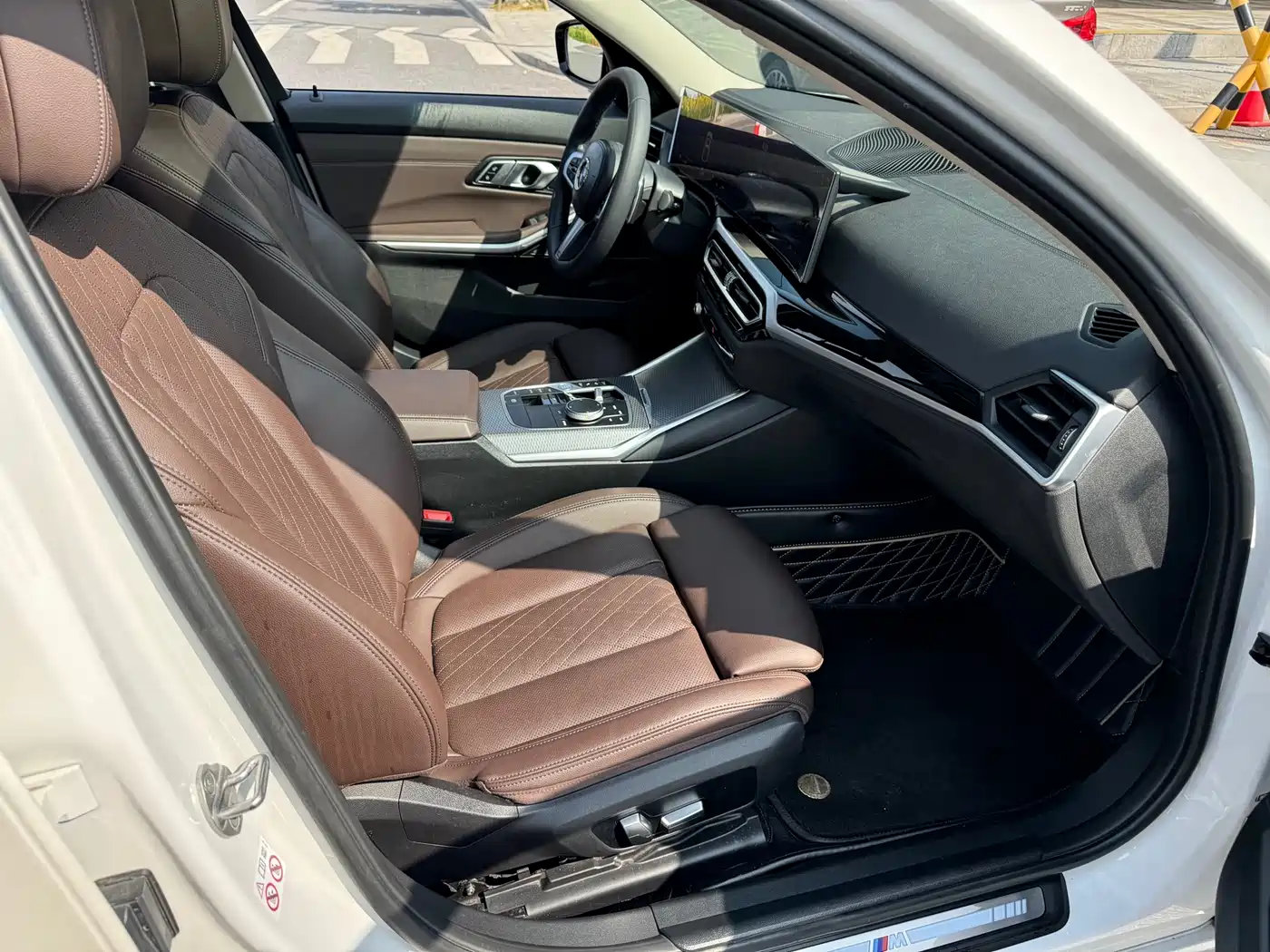 BMW 3 Series 2023 325Li M Sport Black Night Package фото 12