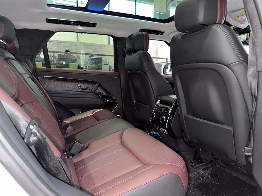 Photo 15 - Land Rover Range Rover Sport