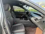 Фото 7 - Lexus RX