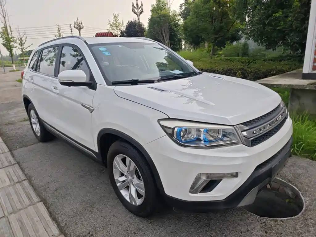 Фото 4 - Changan CS75