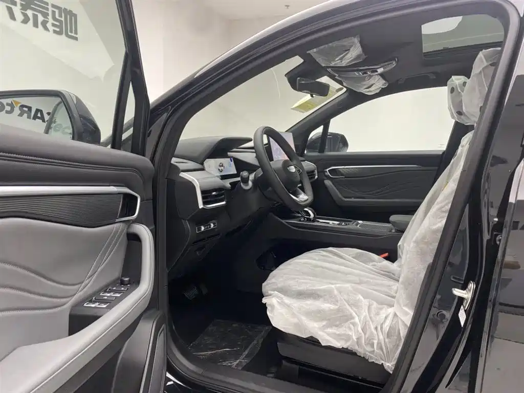 Geely Haoyue L 2026 2026 1.5TD DCT Happiness 7-Seater