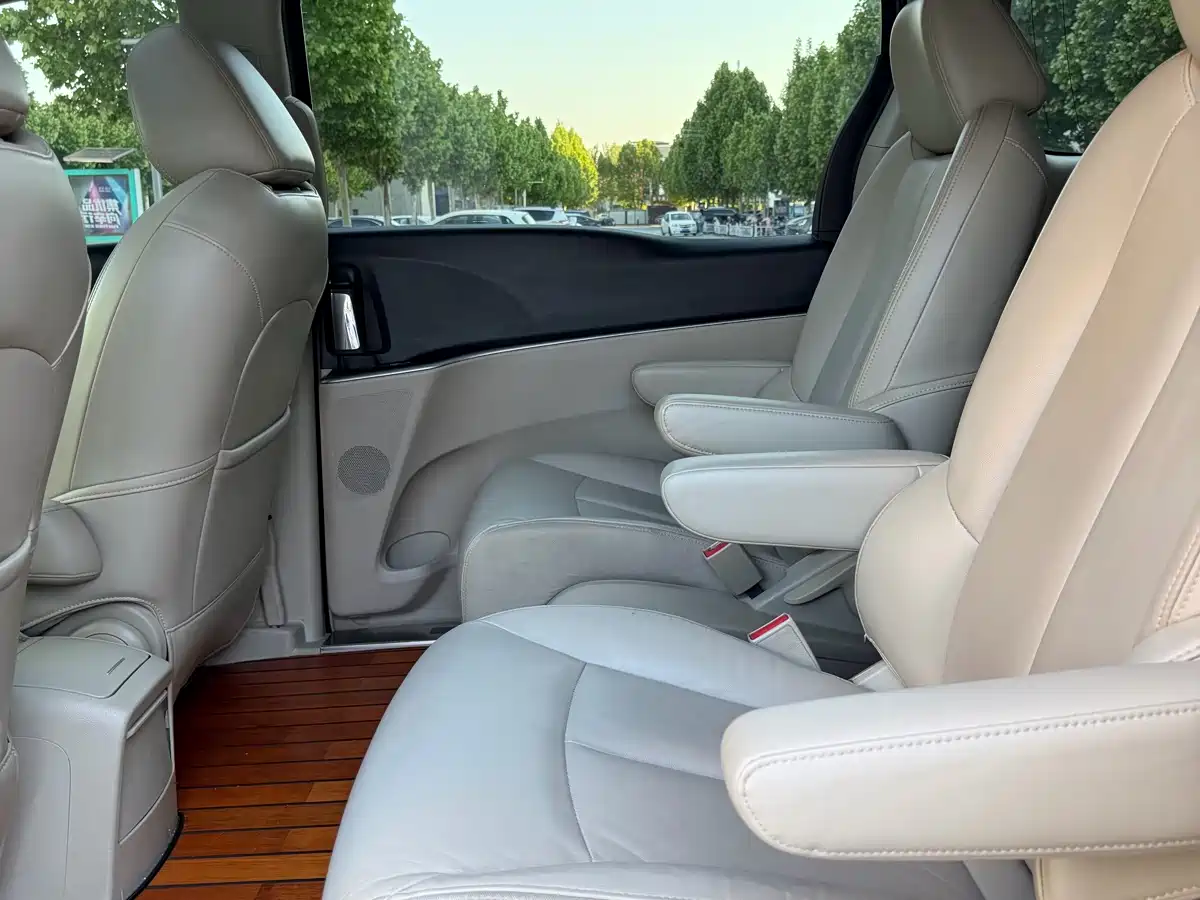 Buick GL8 2018 28T Luxury Model China VI фото 9