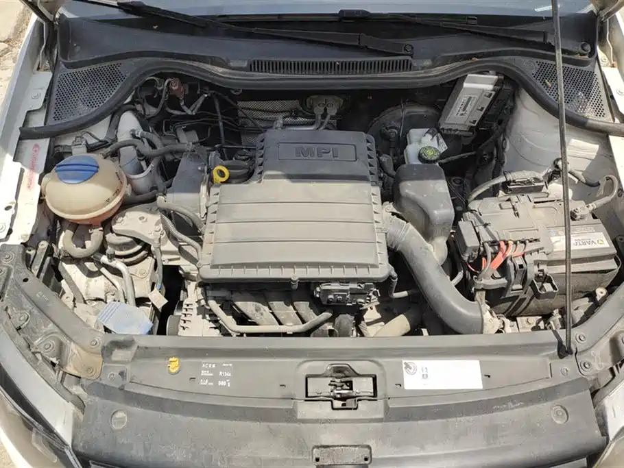 Volkswagen Polo 2016 1.4L Automatic Trend фото 10