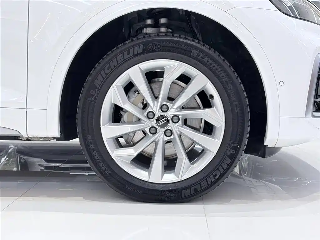 Audi Q5L 2022 40T Luxury Dynamic фото 17