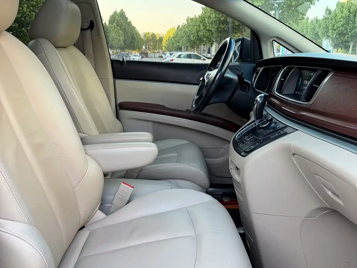 Buick GL8 2018 28T Luxury Model China VI фото 10