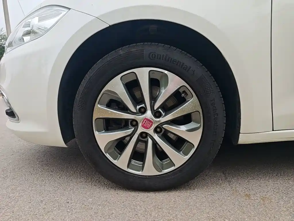 Фото 23 - Fiat Viaggio