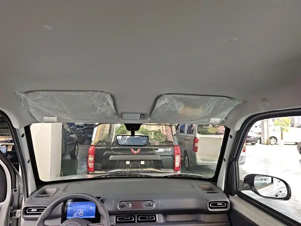 Wuling Motors Wuling Zhiguang NEV 2026 2025 Model 305km Base Version