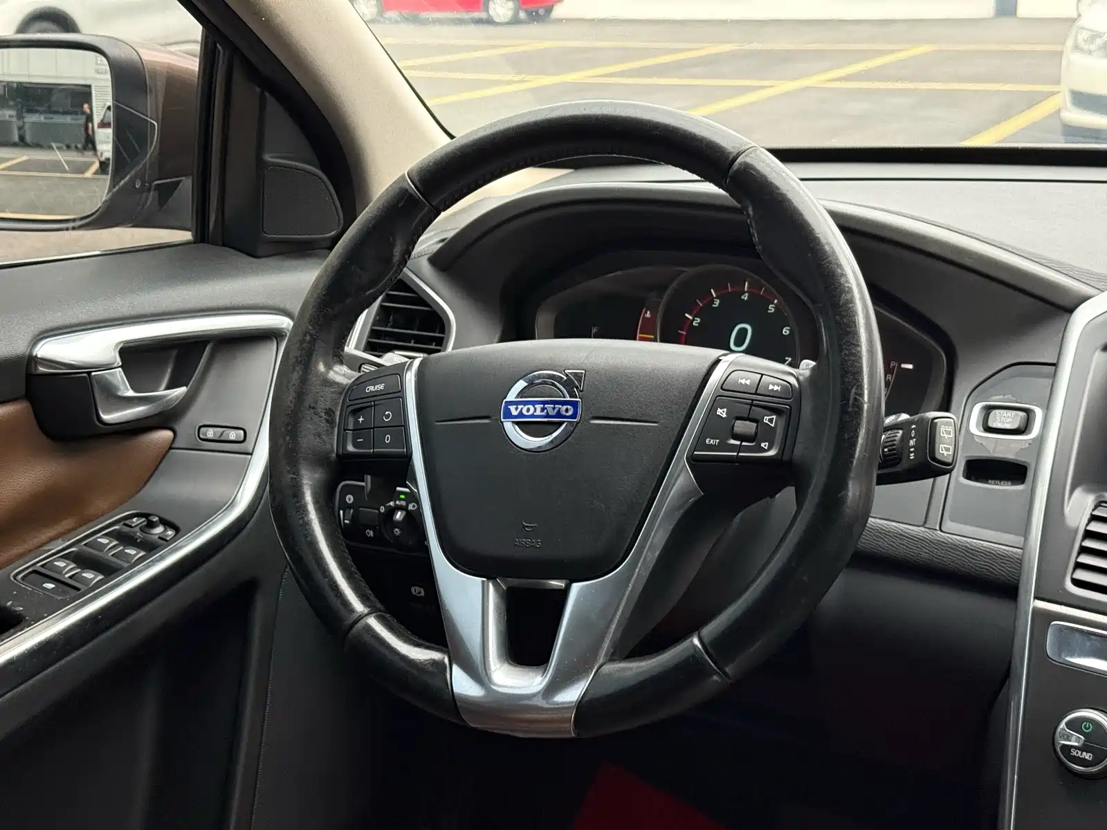 Photo 6 - Volvo XC60 (Import)