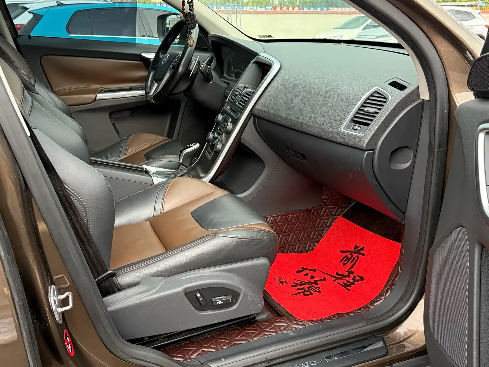 Photo 16 - Volvo XC60 (Import)