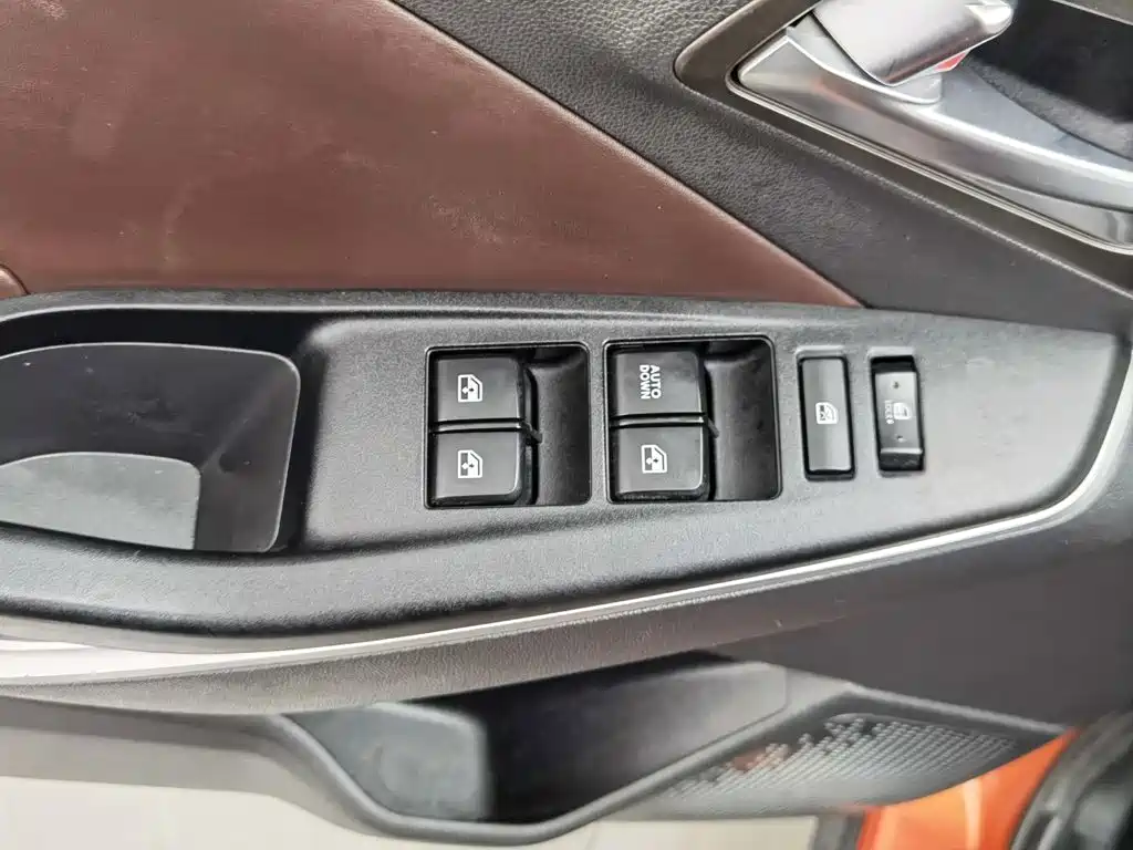 Changan CS15 2019 2019 1.5L Auto Flagship China VI