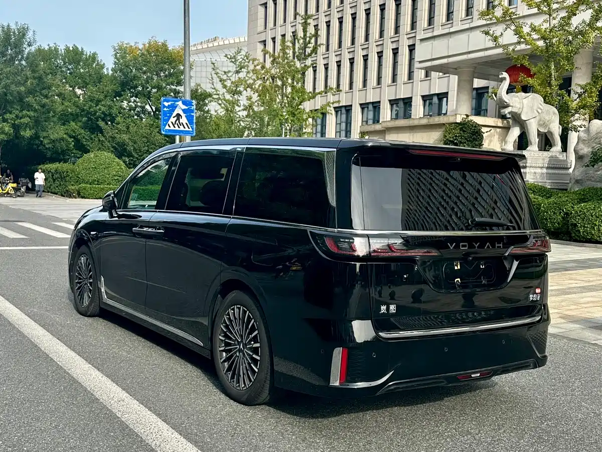 2026 Voyah Auto Voyah Dreamer