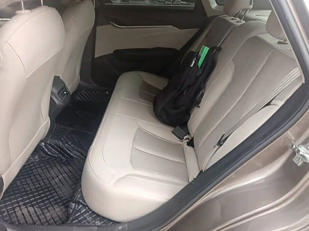 Фото 17 - Buick Excelle