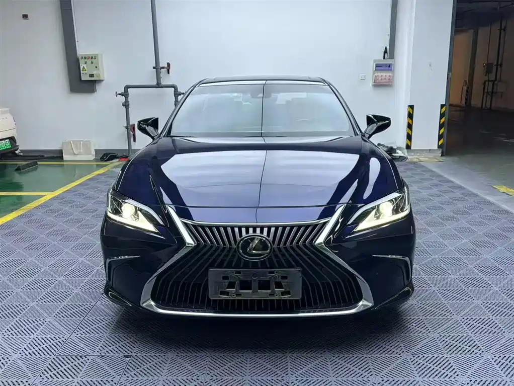 Lexus ES 2018 200 Excellence Edition China V фото 2