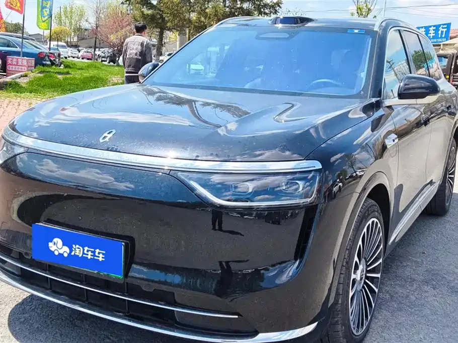 AITO Wenjie AITO M8 2025 Range Extender Max+ Edition 53.4kWh 5-seater