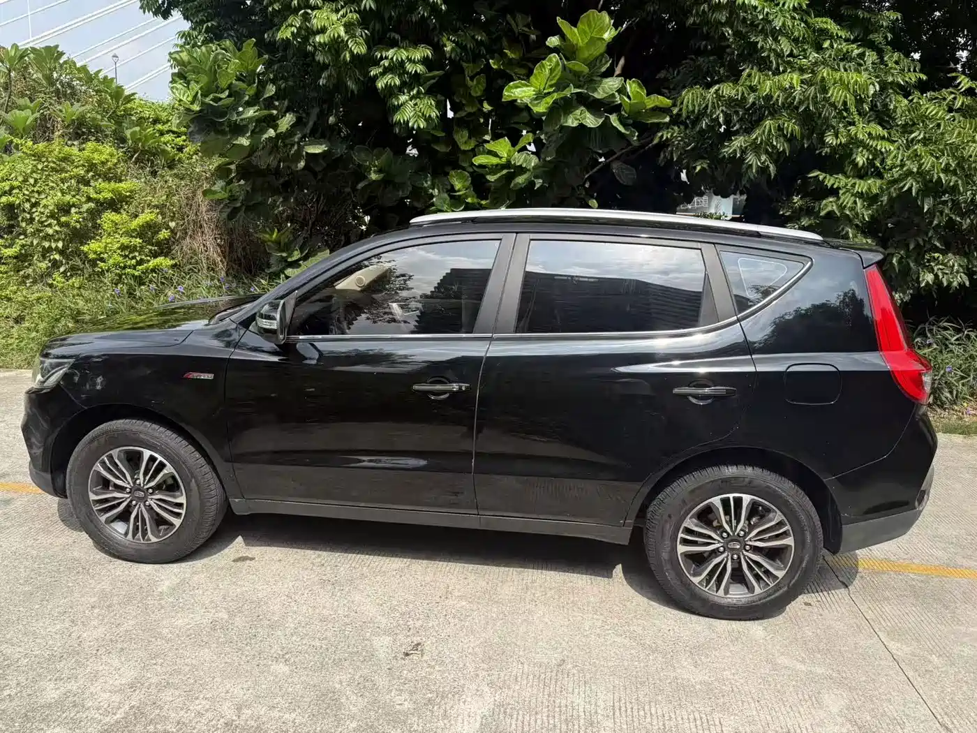 Geely Emgrand X6 2017 2016 1.3T CVT Luxury