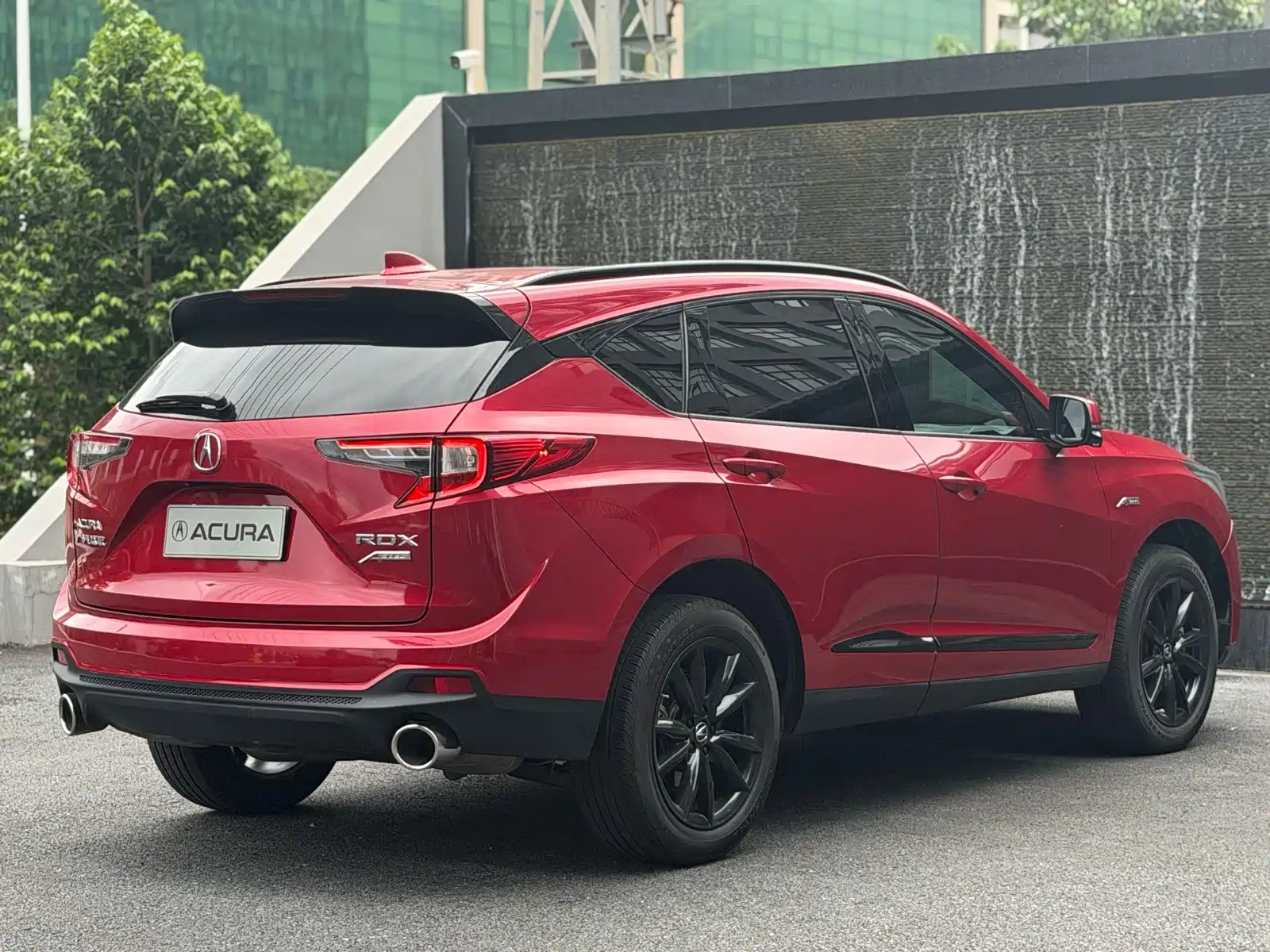 Photo 8 - Acura RDX