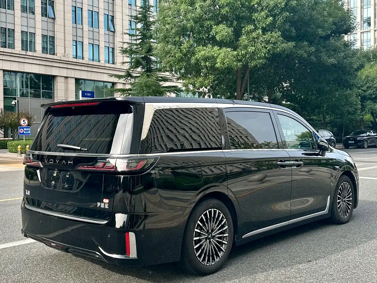 2026 Voyah Auto Voyah Dreamer