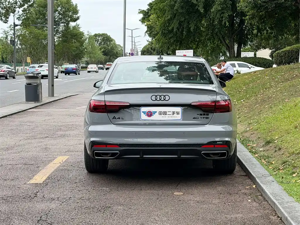 AUDI A4L