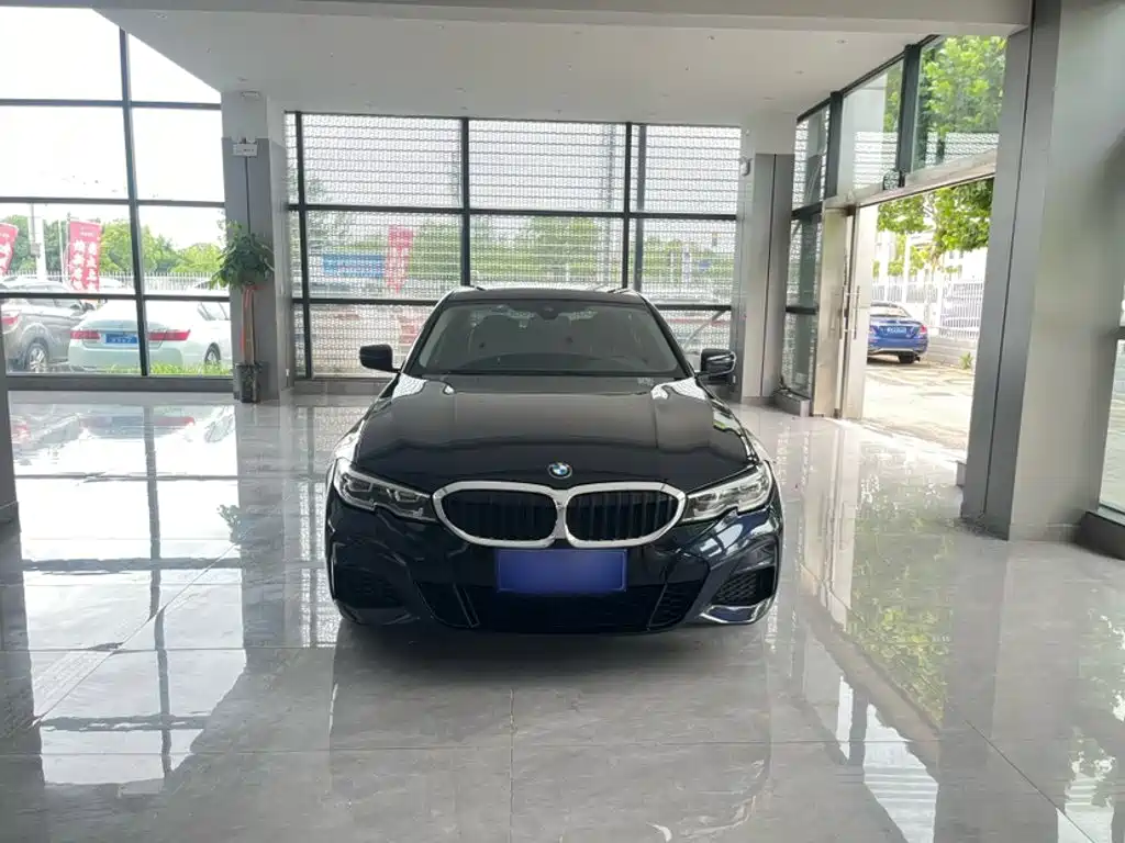 BMW 3-SERIES