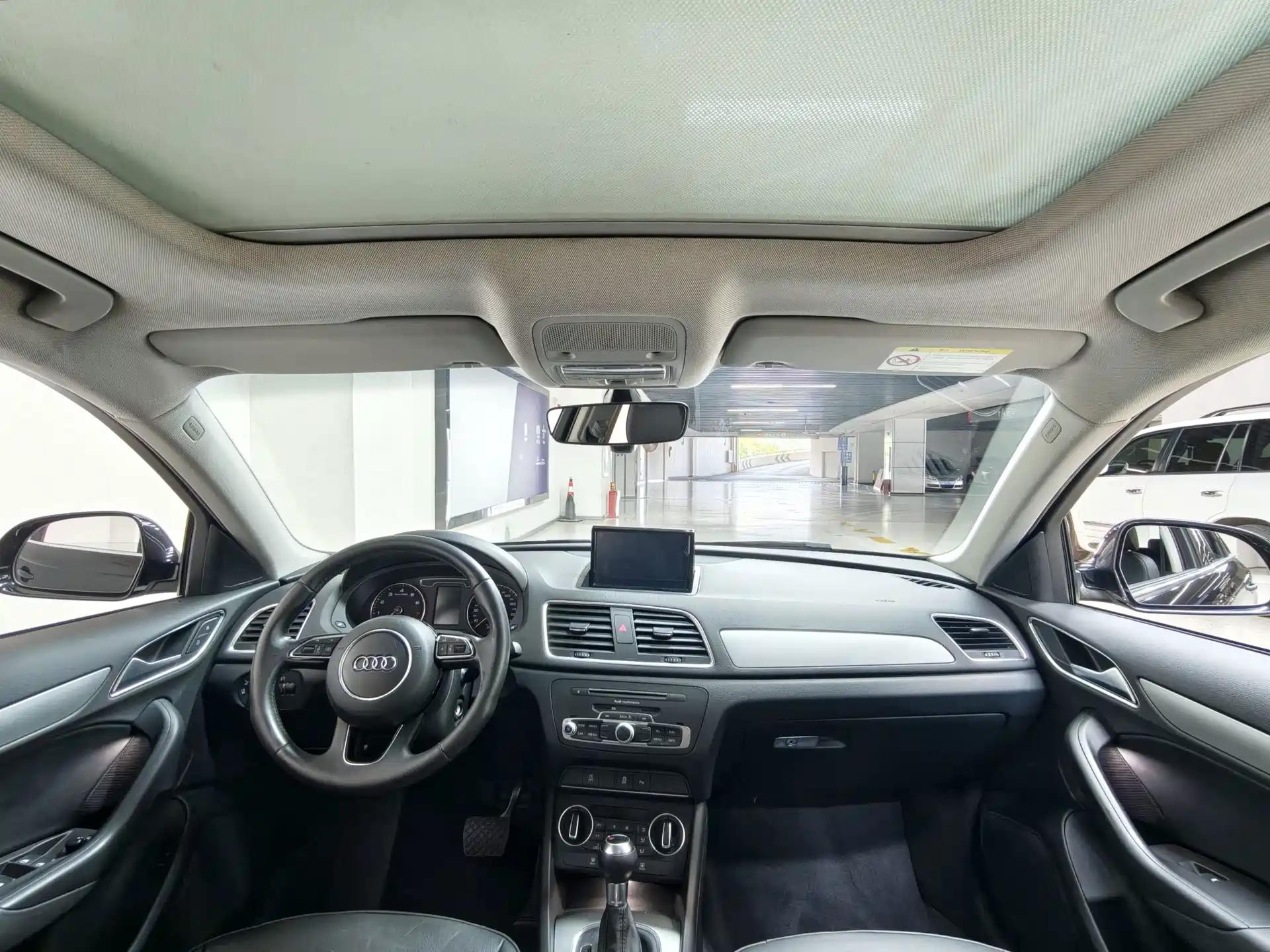 Фото 4 - Audi Q3