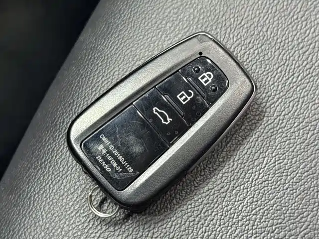 Toyota Camry 2022 2023 2.0G Luxury Edition