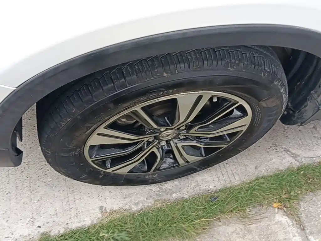 Dongfeng Aeolus Dongfeng Fengshen AX7 2018 2018 Classic 1.6T Auto Luxury