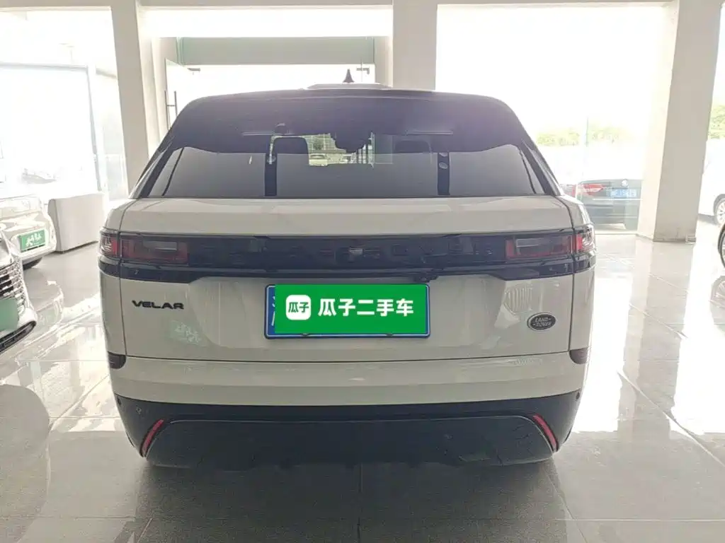 Land Rover Range Rover Velar 2023 2023 250PS Gloss Black Collector's Edition