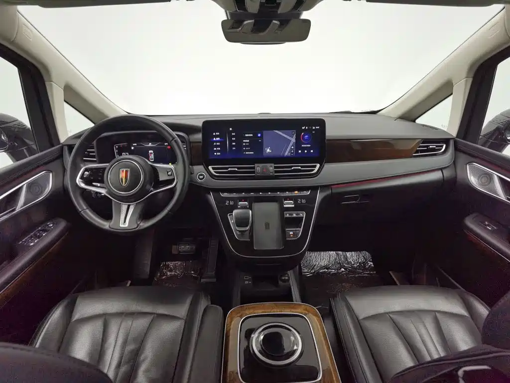 Photo 5 - Hongqi HQ9