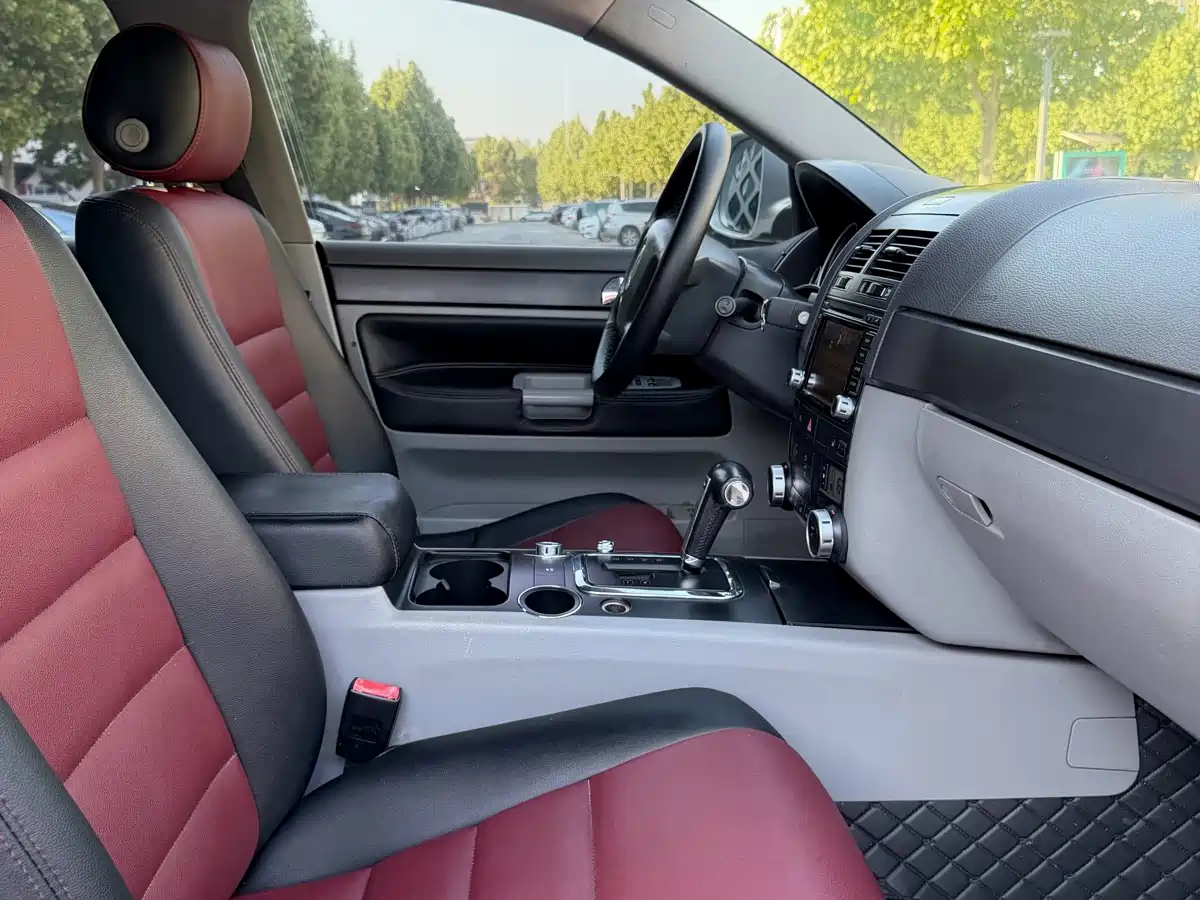 Volkswagen Touareg 2010 3.6 Limited Comfort Edition фото 10