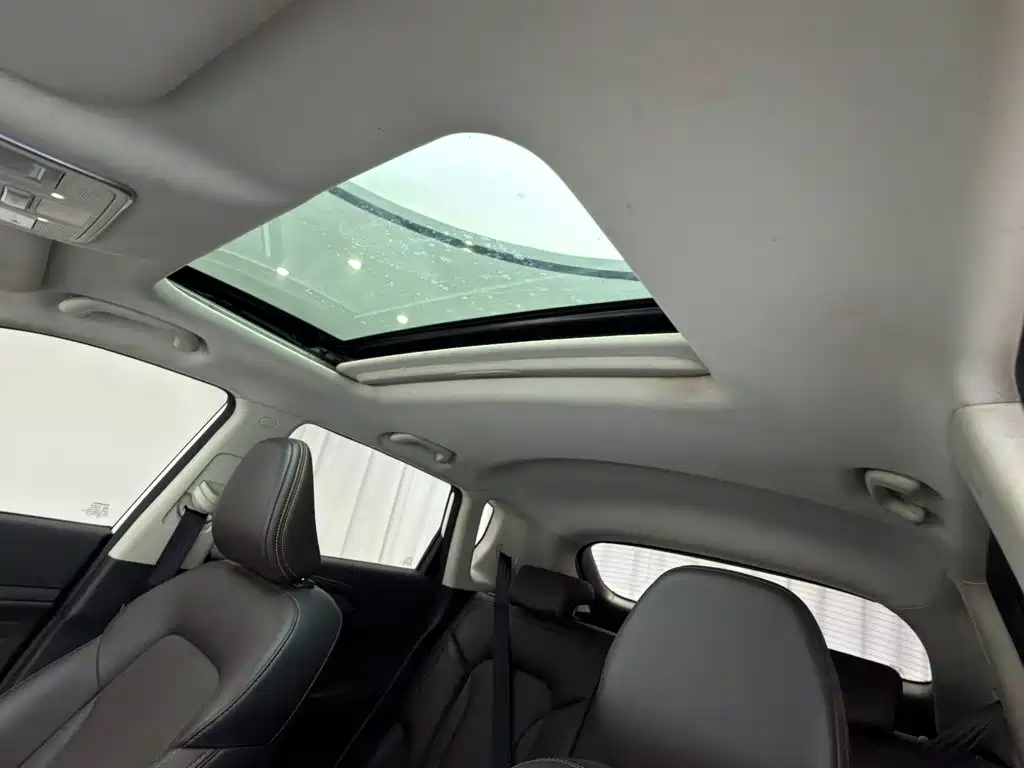 Changan CS35 PLUS 2019 2018 1.6L Automatic Smooth Connect China V