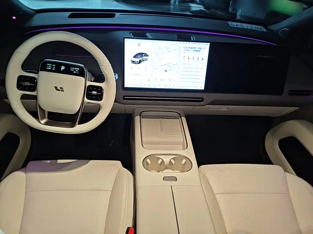 Photo 10 - Li Auto i6