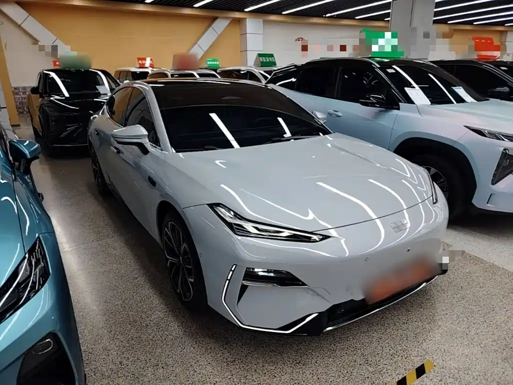 Geely Galaxy Galaxy E8 2025 2025 700km Long Voyage Smart Drive Edition