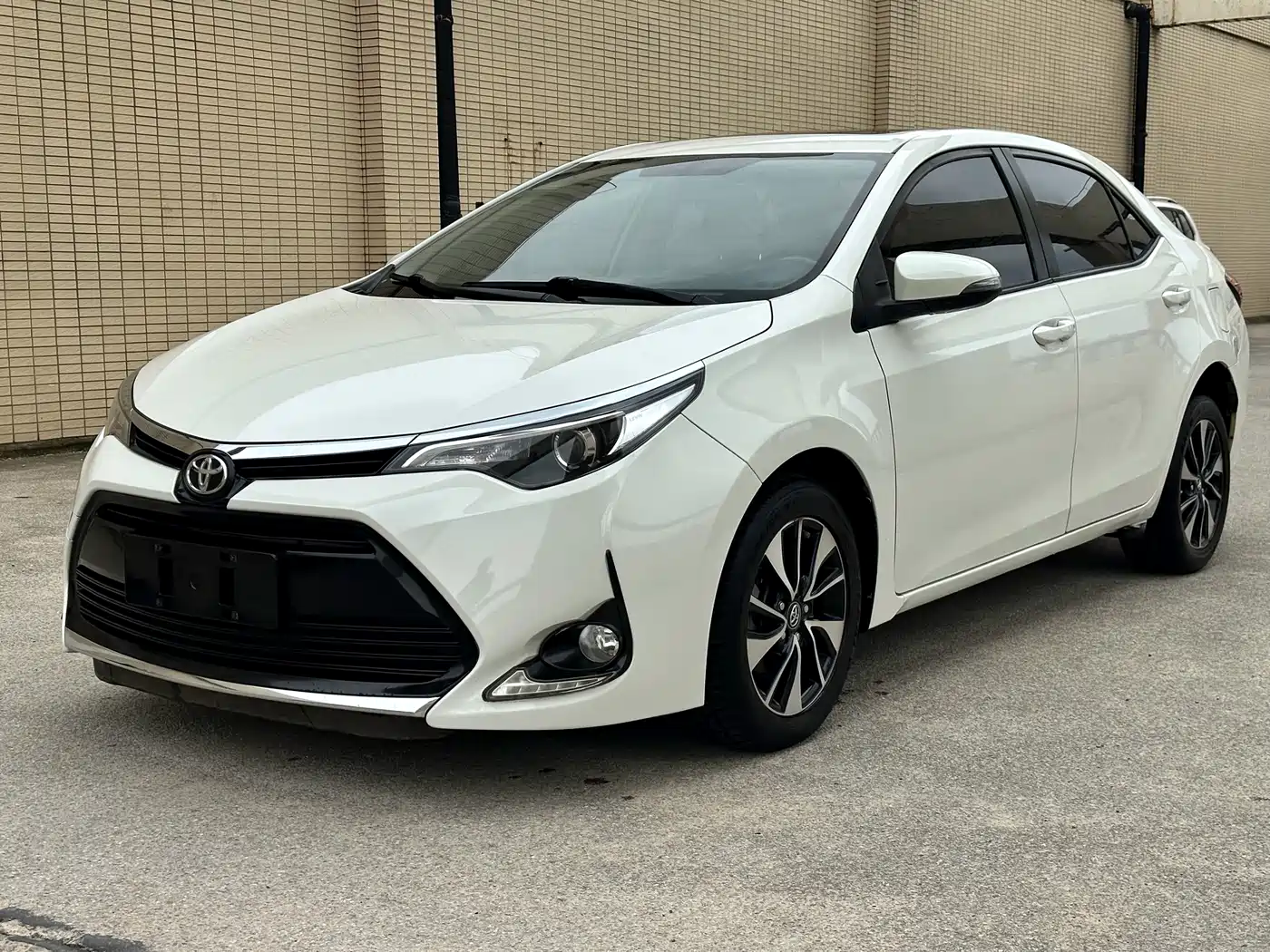Toyota Levin 2018 185T CVT Premium Edition China V