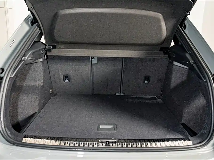 Audi Q3 2024 40 TFSI Fashion Sport Launch Special Edition фото 25
