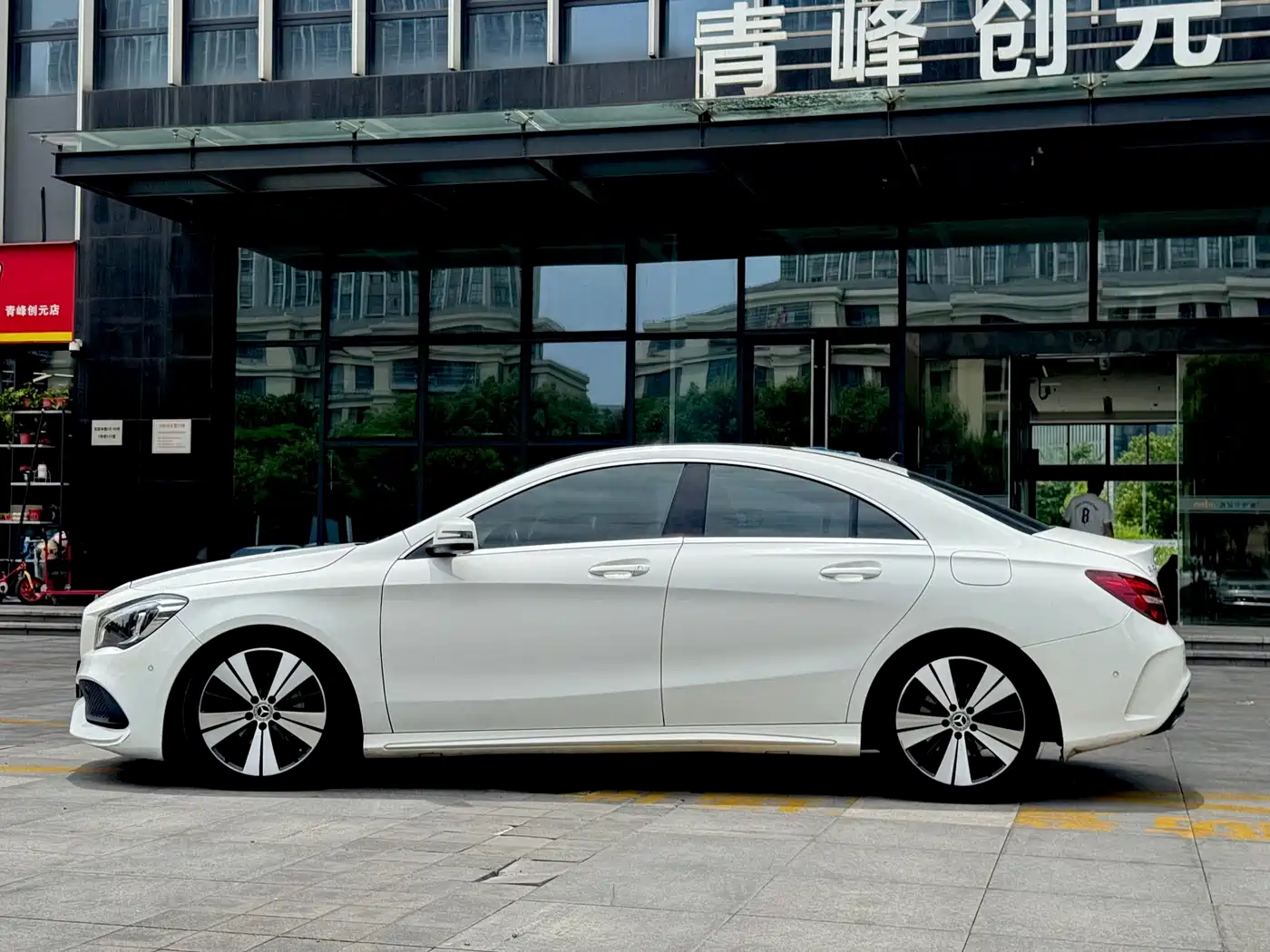 Mercedes-Benz CLA (Import) 2018 CLA 200 Fashion Edition фото 5