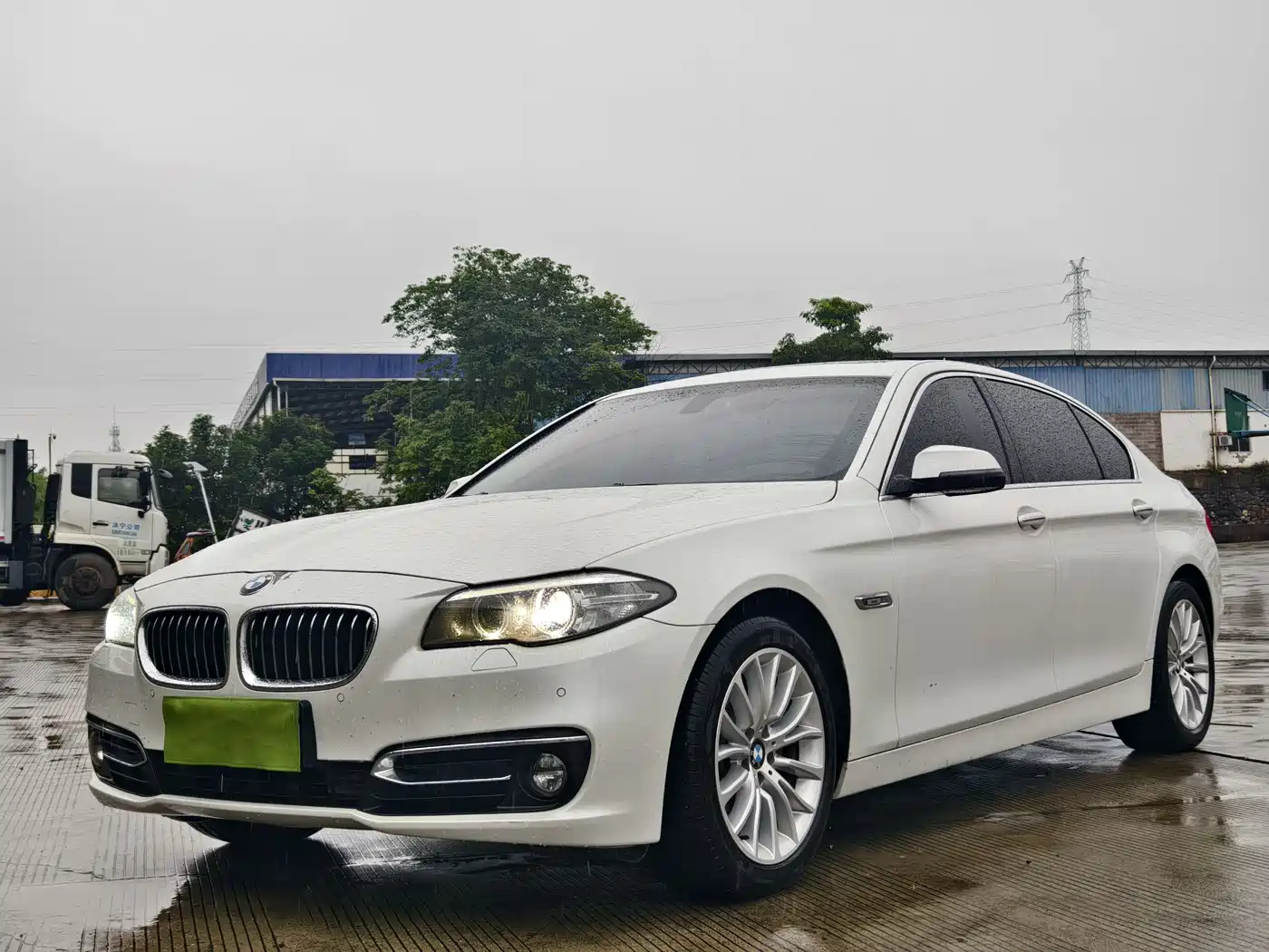 BMW 5 Series 2014 525Li Luxury Design Package