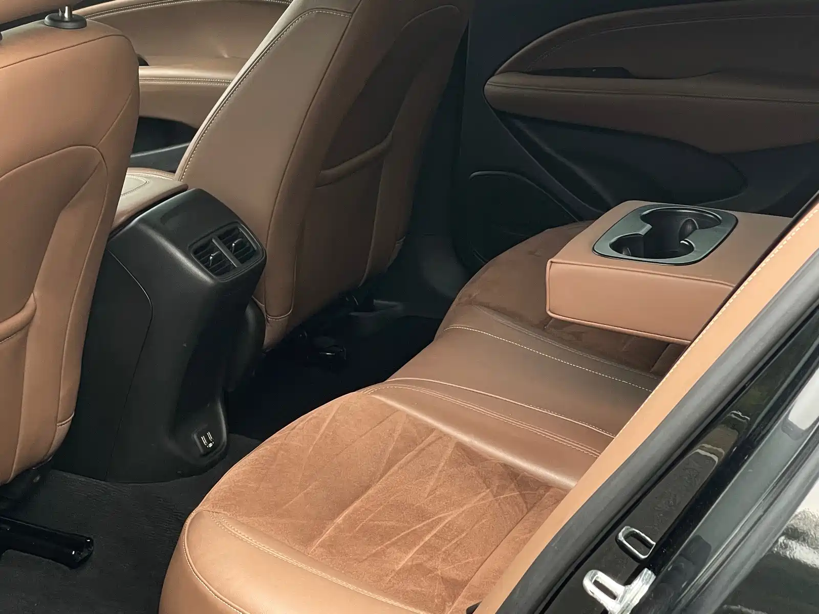 Photo 5 - Buick Regal