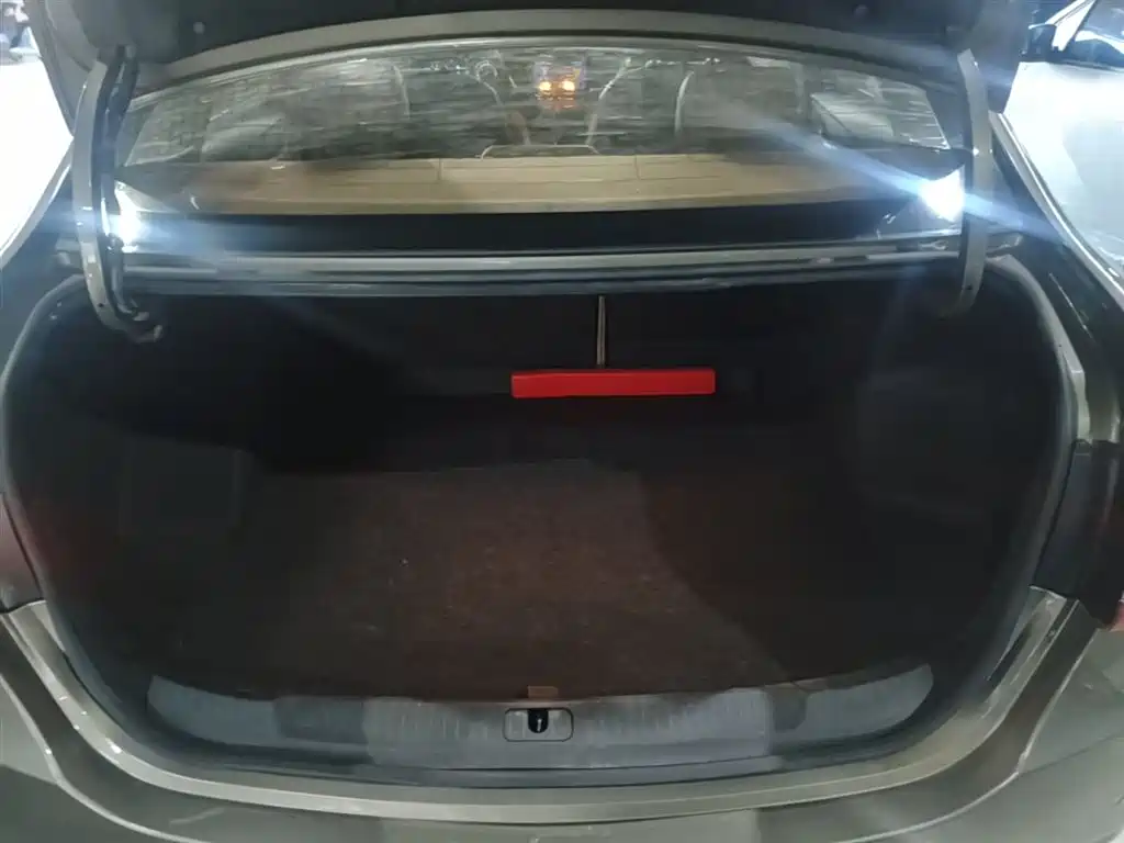 Buick Excelle 2016 15N Automatic Elite фото 19